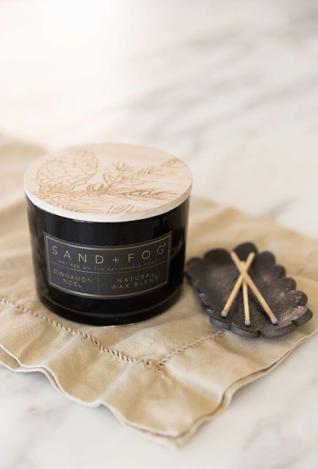 Cinnamon Noel 12 oz scented candle