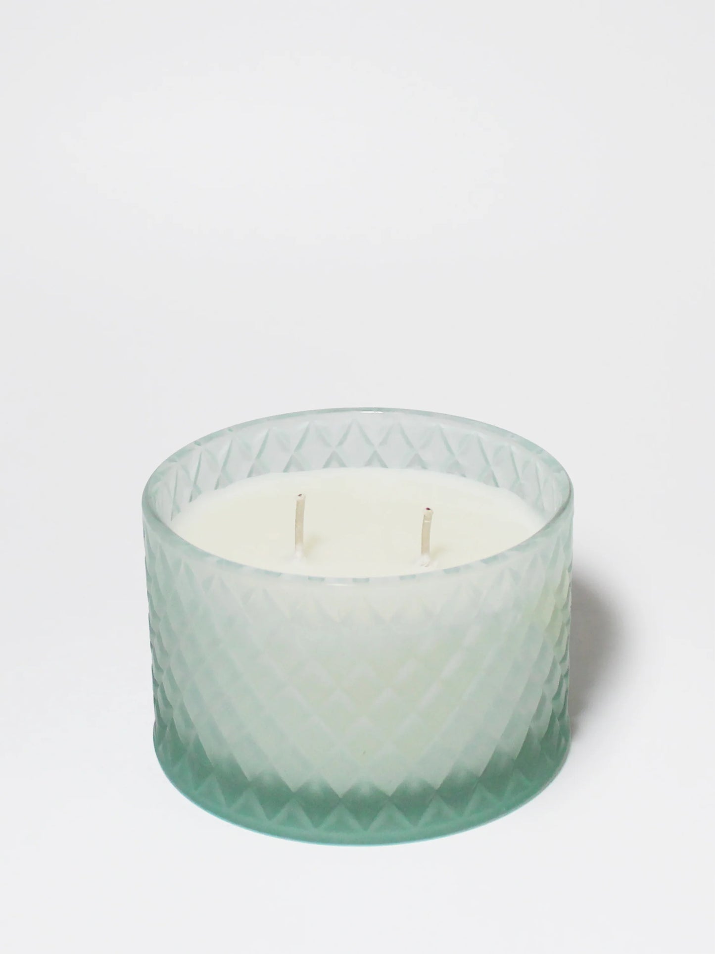 Fresh Laundry 9.5 oz scented candle